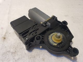 bontott VW GOLF IV Jobb hátsó Ablakemelő Motor