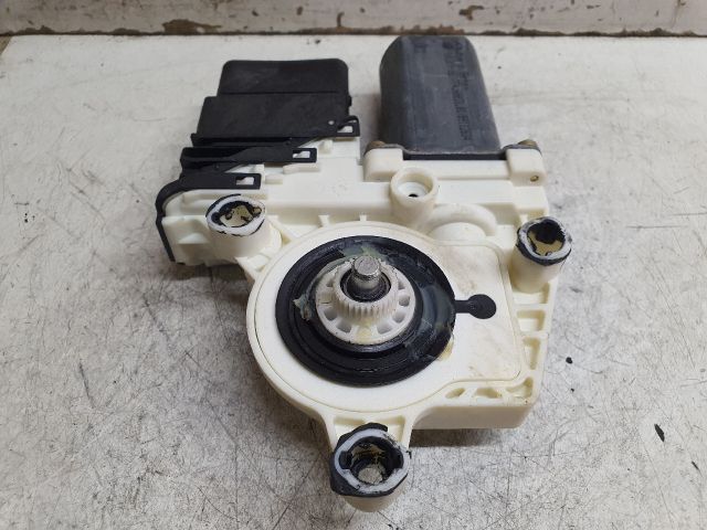 bontott VW GOLF IV Jobb hátsó Ablakemelő Motor
