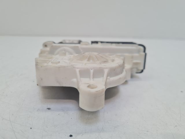 bontott VW GOLF IV Jobb hátsó Ablakemelő Motor