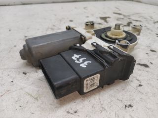 bontott VW GOLF IV Jobb hátsó Ablakemelő Motor