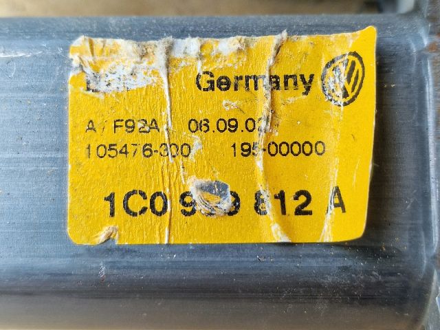 bontott VW GOLF IV Jobb hátsó Ablakemelő Motor