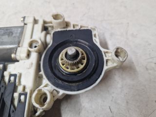 bontott VW GOLF IV Jobb hátsó Ablakemelő Motor