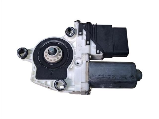 bontott VW GOLF IV Jobb hátsó Ablakemelő Motor