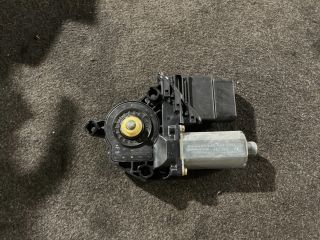 bontott VW GOLF IV Jobb hátsó Ablakemelő Motor