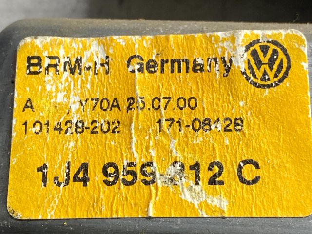 bontott VW GOLF IV Jobb hátsó Ablakemelő Motor