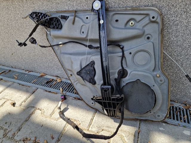 bontott VW GOLF IV Jobb hátsó Ablakemelő Szerkezet (Elektromos)