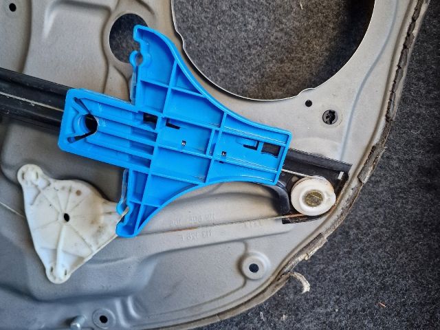 bontott VW GOLF IV Jobb hátsó Ablakemelő Szerkezet (Elektromos)