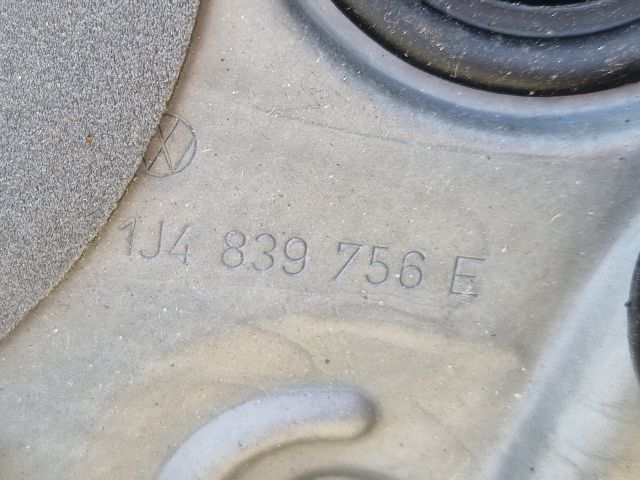 bontott VW GOLF IV Jobb hátsó Ablakemelő Szerkezet (Elektromos)