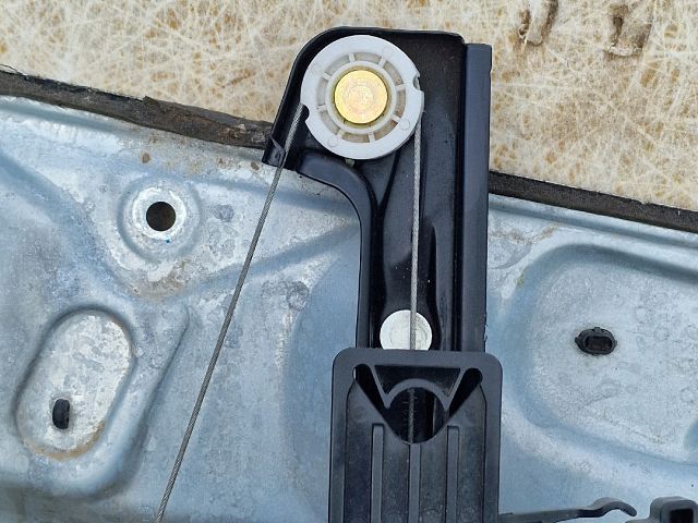 bontott VW GOLF IV Jobb hátsó Ablakemelő Szerkezet (Elektromos)