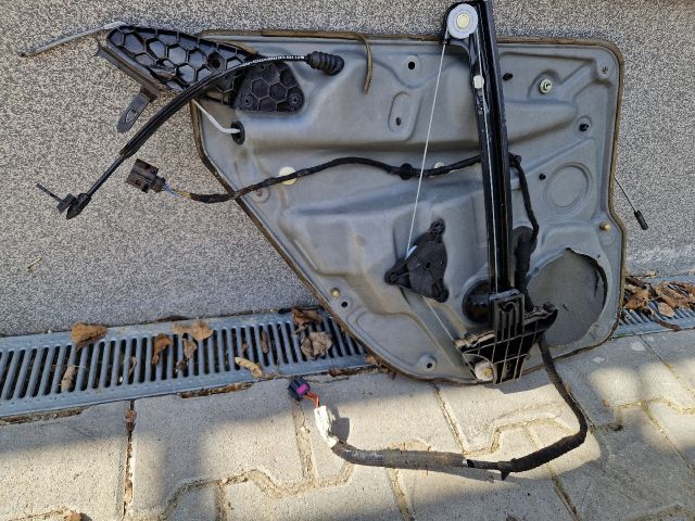 bontott VW GOLF IV Jobb hátsó Ablakemelő Szerkezet (Elektromos)