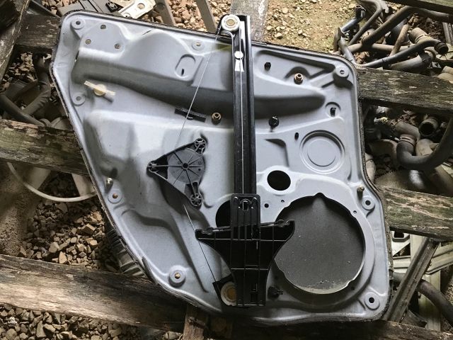 bontott VW GOLF IV Jobb hátsó Ablakemelő Szerkezet (Elektromos)