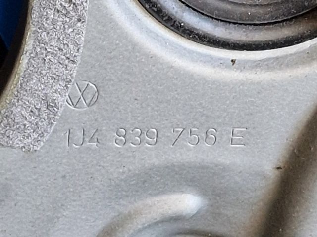 bontott VW GOLF IV Jobb hátsó Ablakemelő Szerkezet (Elektromos)