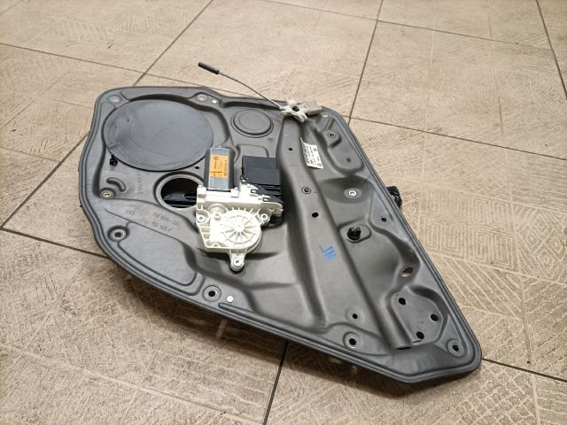bontott VW GOLF IV Jobb hátsó Ablakemelő Szerkezet (Elektromos)