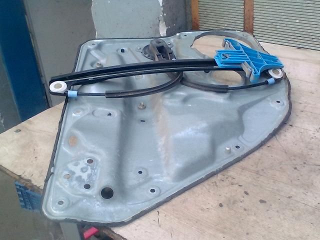 bontott VW GOLF IV Jobb hátsó Ablakemelő Szerkezet (Mechanikus)
