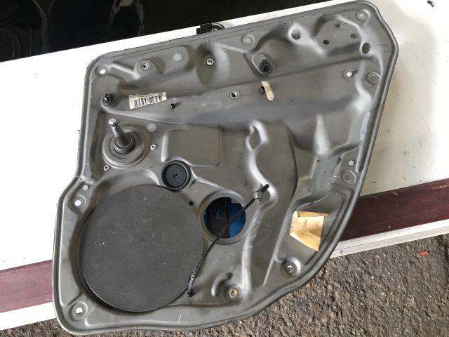 bontott VW GOLF IV Jobb hátsó Ablakemelő Szerkezet (Mechanikus)