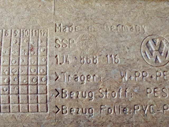 bontott VW GOLF IV Jobb hátsó Ajtó Kárpit