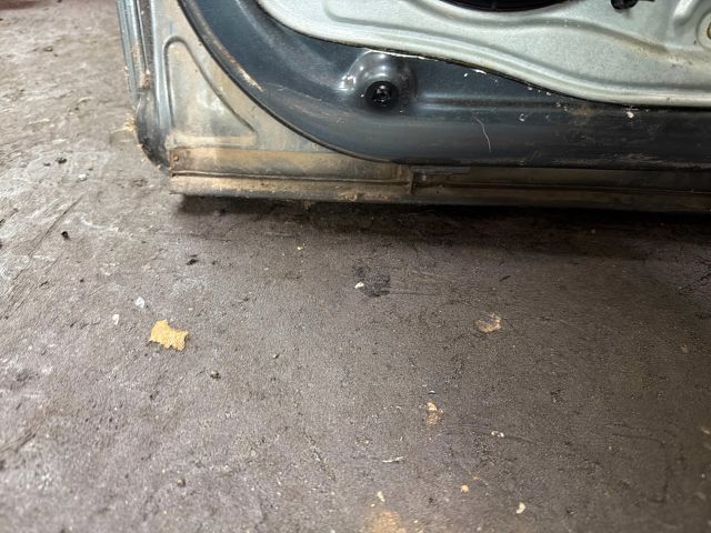 bontott VW GOLF IV Jobb hátsó Ajtó (Részeivel)