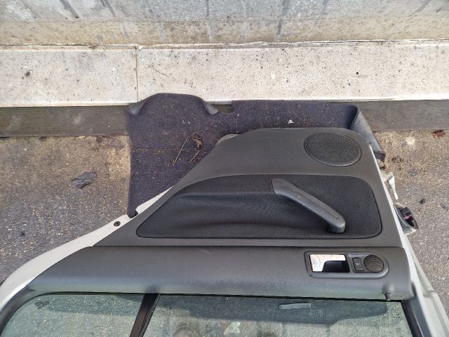 bontott VW GOLF IV Jobb hátsó Ajtó (Részeivel)