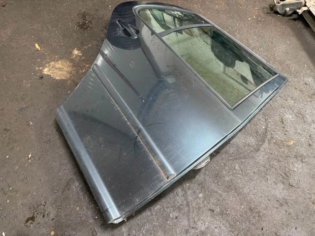 bontott VW GOLF IV Jobb hátsó Ajtó (Részeivel)