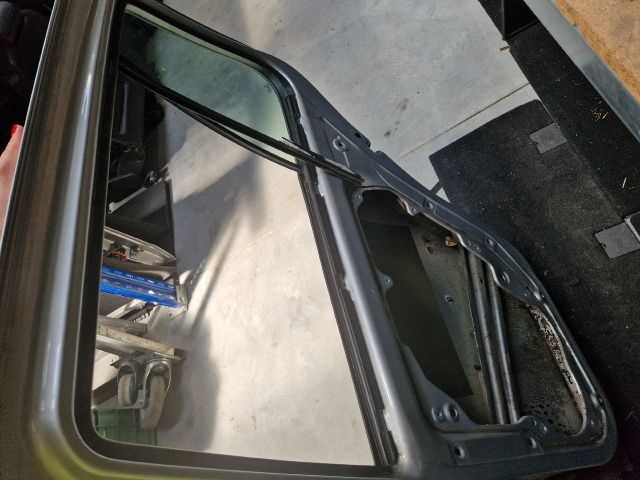 bontott VW GOLF IV Jobb hátsó Ajtó (Üres lemez)