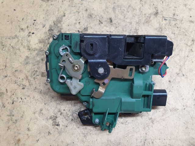 bontott VW GOLF IV Jobb hátsó Ajtózár