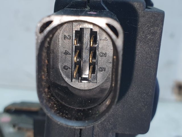 bontott VW GOLF IV Jobb hátsó Ajtózár