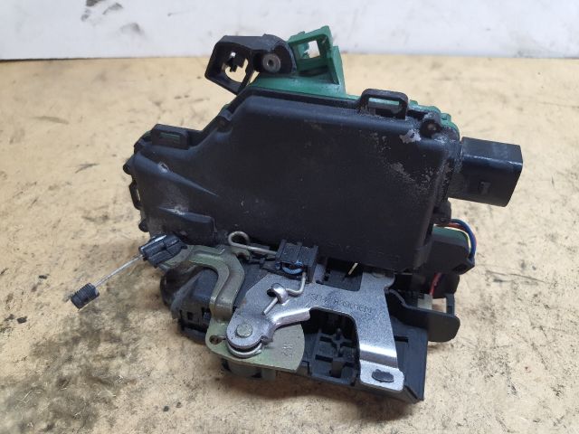 bontott VW GOLF IV Jobb hátsó Ajtózár