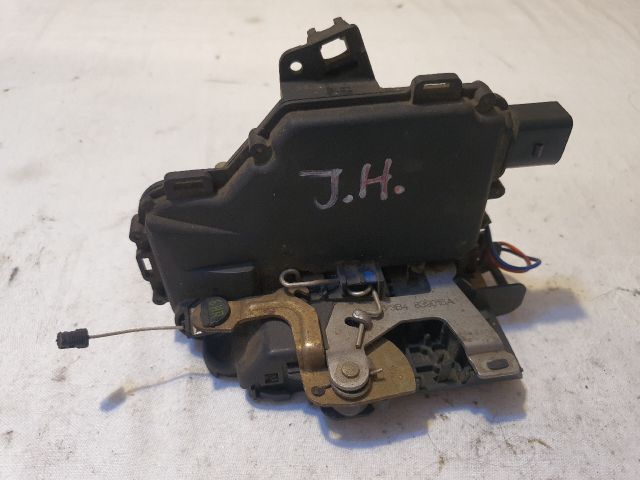 bontott VW GOLF IV Jobb hátsó Ajtózár