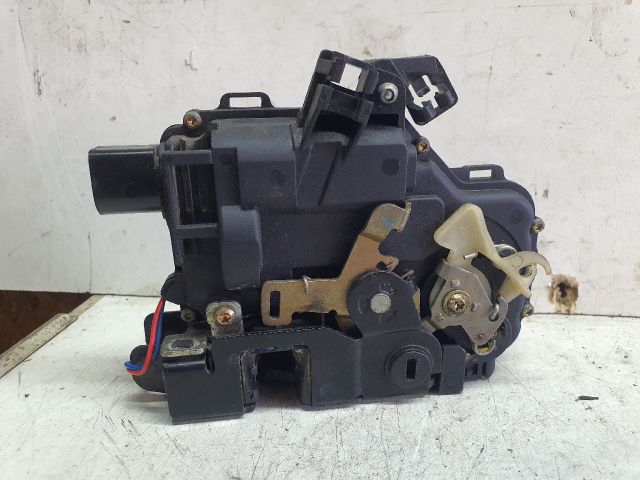 bontott VW GOLF IV Jobb hátsó Ajtózár