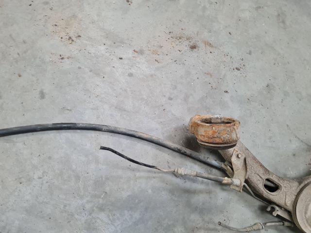 bontott VW GOLF IV Jobb hátsó Csonkállvány Kerékaggyal