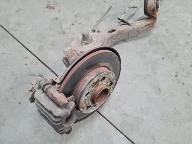 bontott VW GOLF IV Jobb hátsó Csonkállvány Kerékaggyal