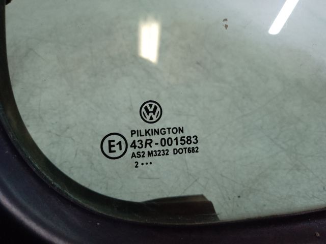 bontott VW GOLF IV Jobb hátsó Fixüveg (Ajtóban)