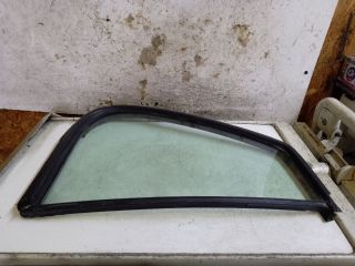 bontott VW GOLF IV Jobb hátsó Fixüveg (Ajtóban)