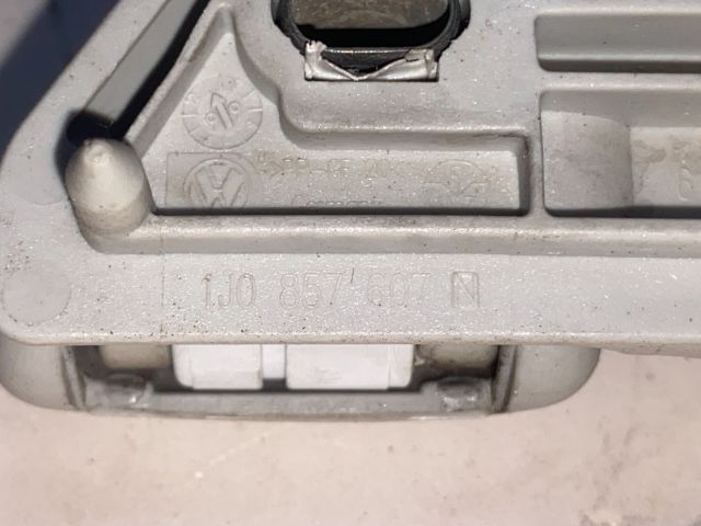 bontott VW GOLF IV Jobb hátsó Kapaszkodó (Felső)