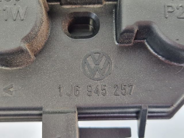 bontott VW GOLF IV Jobb Hátsó Lámpa Foglalat