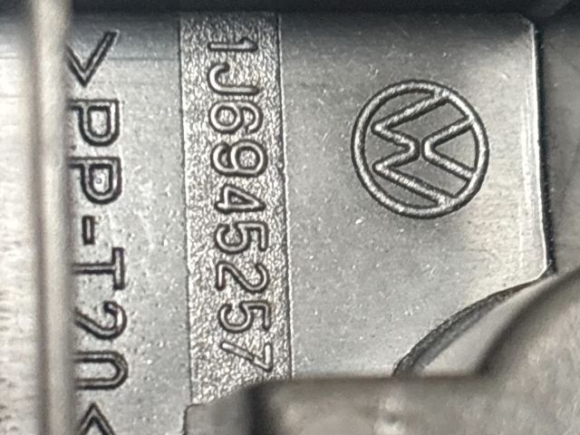 bontott VW GOLF IV Jobb Hátsó Lámpa Foglalat