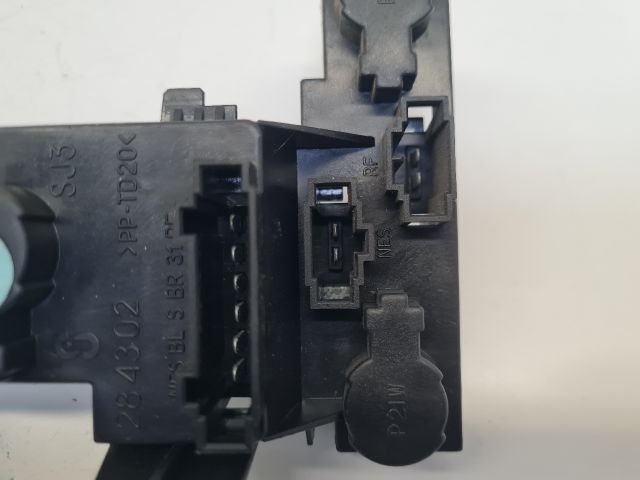 bontott VW GOLF IV Jobb Hátsó Lámpa Foglalat