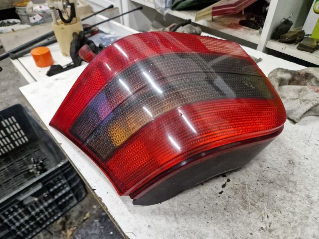 bontott VW GOLF IV Jobb Hátsó Lámpa