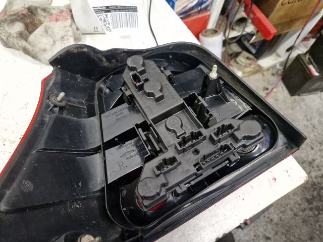 bontott VW GOLF IV Jobb Hátsó Lámpa