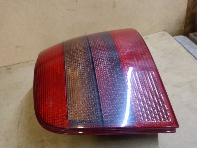 bontott VW GOLF IV Jobb Hátsó Lámpa