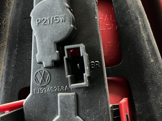 bontott VW GOLF IV Jobb Hátsó Lámpa