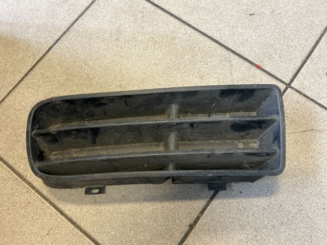bontott VW GOLF IV Jobb Ködlámpa Rács
