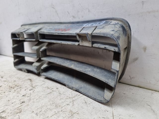 bontott VW GOLF IV Jobb Ködlámpa Rács