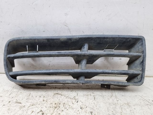bontott VW GOLF IV Jobb Ködlámpa Rács