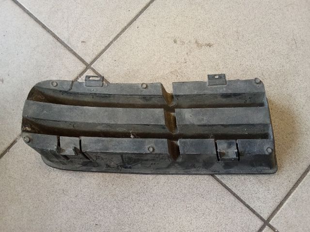 bontott VW GOLF IV Jobb Ködlámpa Rács