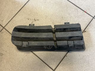 bontott VW GOLF IV Jobb Ködlámpa Rács