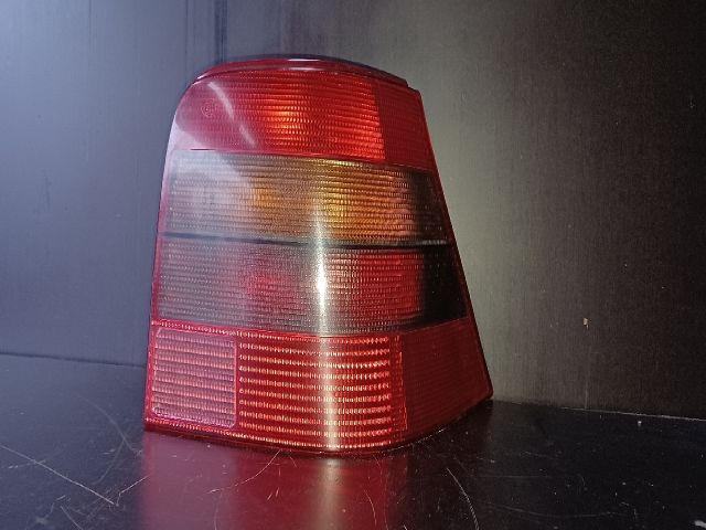 bontott VW GOLF IV Jobb Külső Hátsó Lámpa