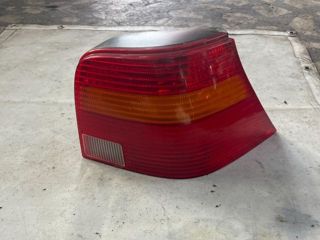 bontott VW GOLF IV Jobb Külső Hátsó Lámpa