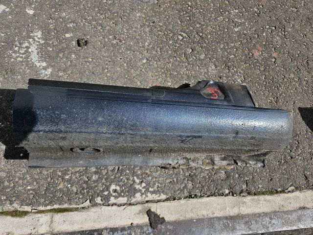 bontott VW GOLF IV Jobb Küszöb