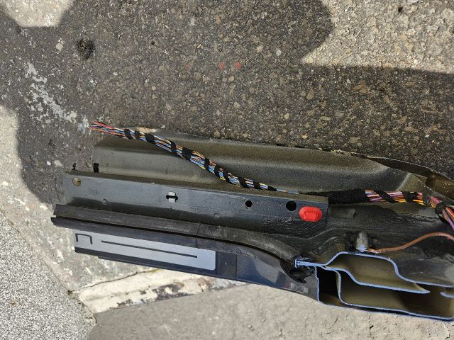 bontott VW GOLF IV Jobb Küszöb